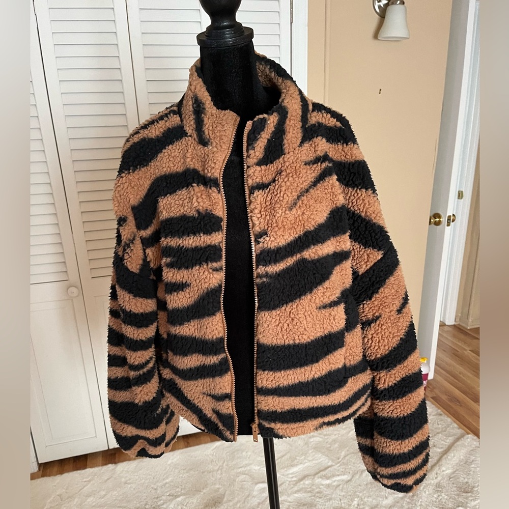 Express zip up short teddy jacket